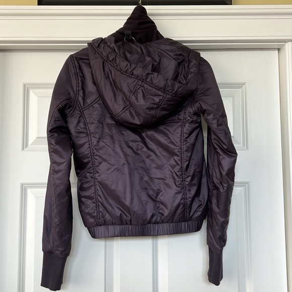 NWOT LULULEMON Scuba Hoodie *Glyde” Boysenberry sz 2 - Picture 3 of 7